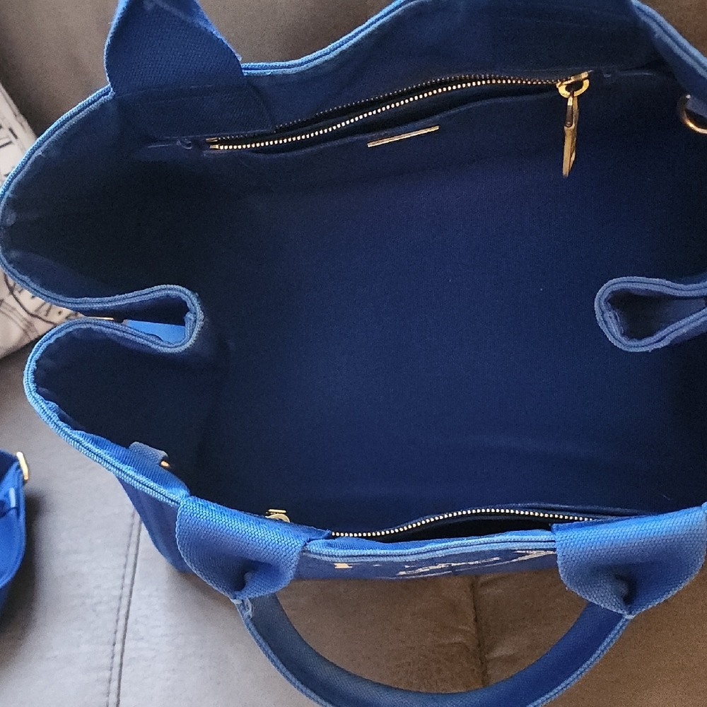 Authentic Prada Milano Royal Blue Canvas Tote Bag With Card And Strap - Picture 5 of 9